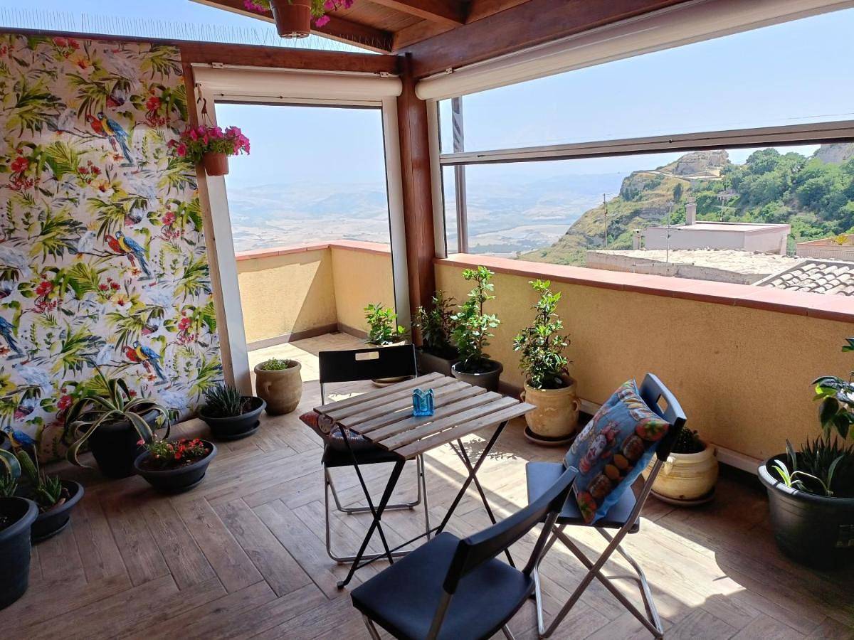 Double Room with Private Bathroom in Enna, Province d'Enna