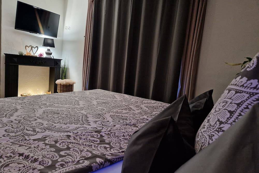 Ganze Wohnung, Romantisches Ferienhaus Zeit zu Zweit - Privat Spa in Allstedt, Saale-Unstrut