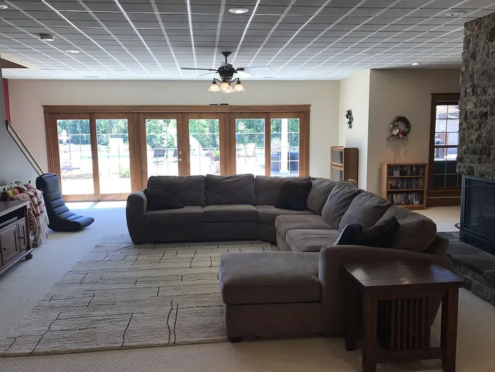 Vacation house for 24 people, with yard - 1