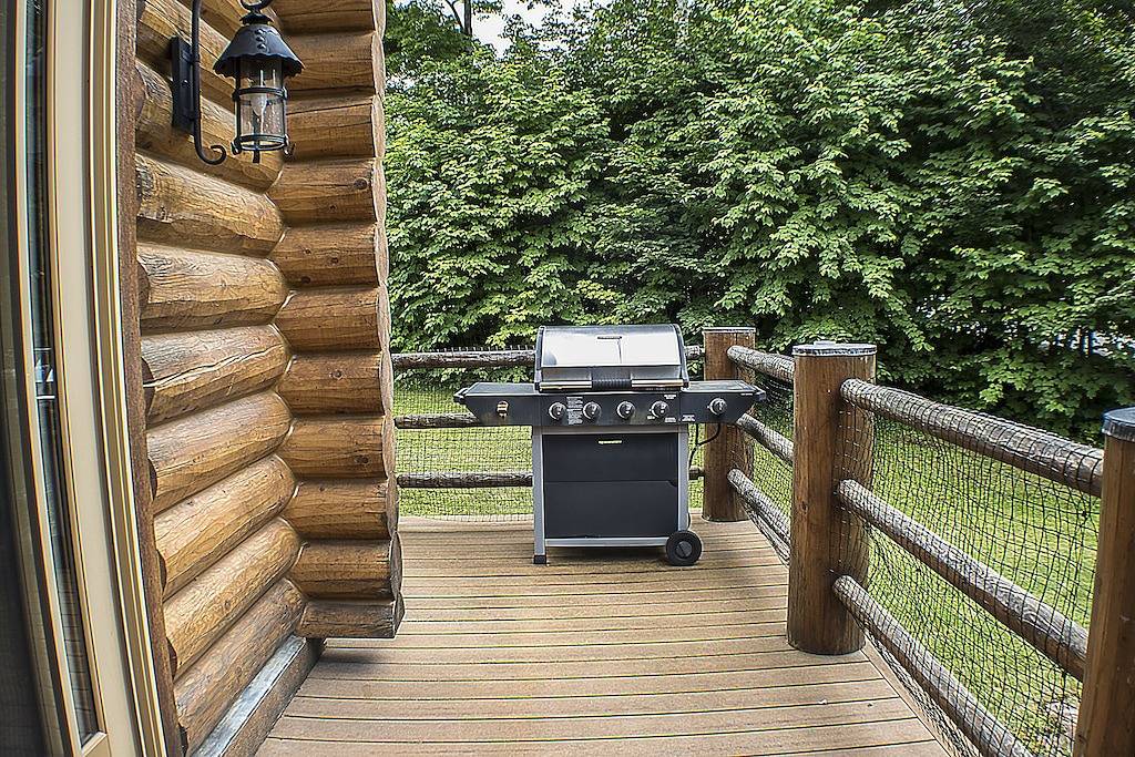 Stunning Log Home in Prime Killington Location with Hot tub Ridgetop in Killington, Rutland County