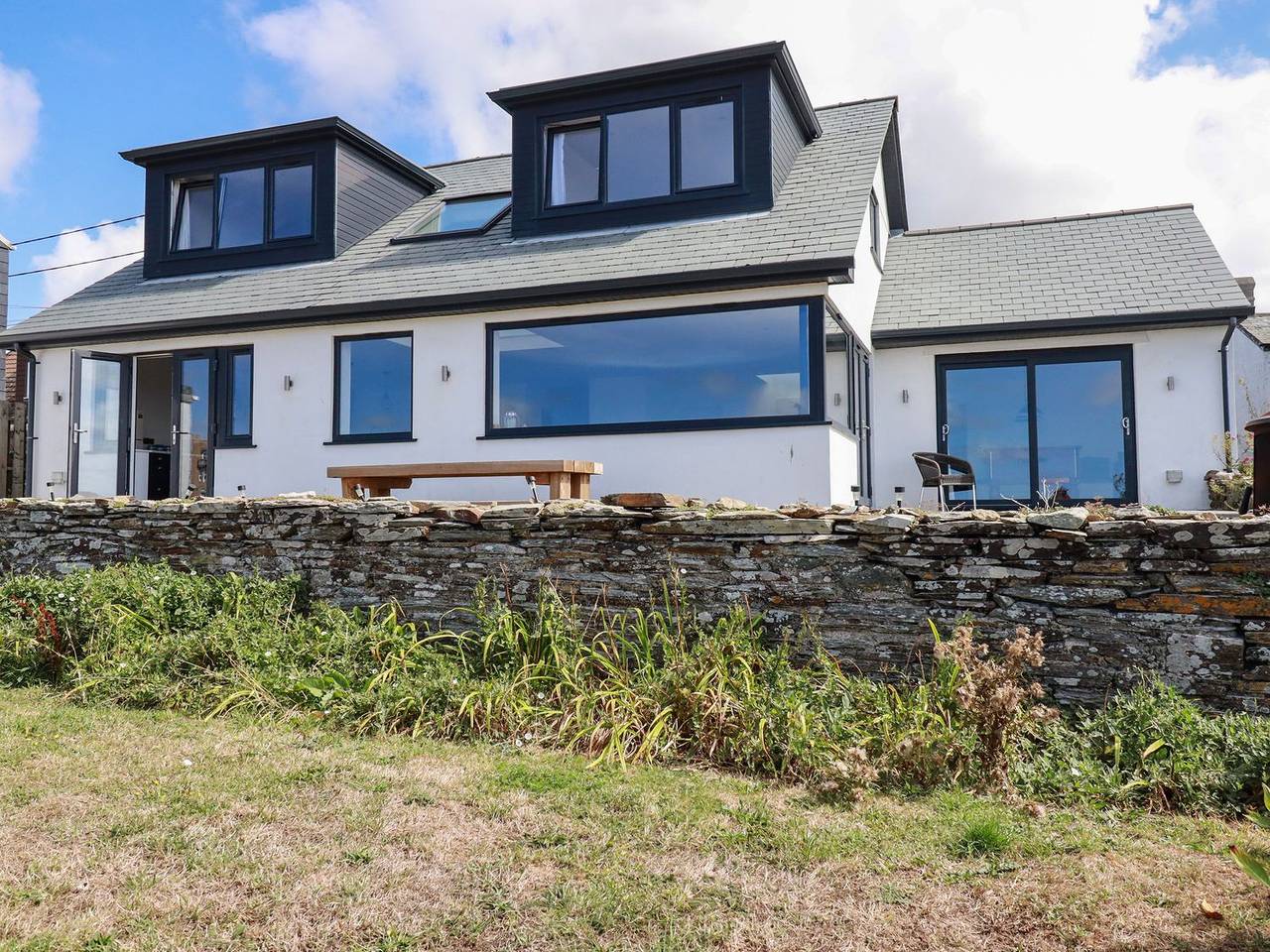 Camelot in Tintagel, Pentire Point - Widemouth