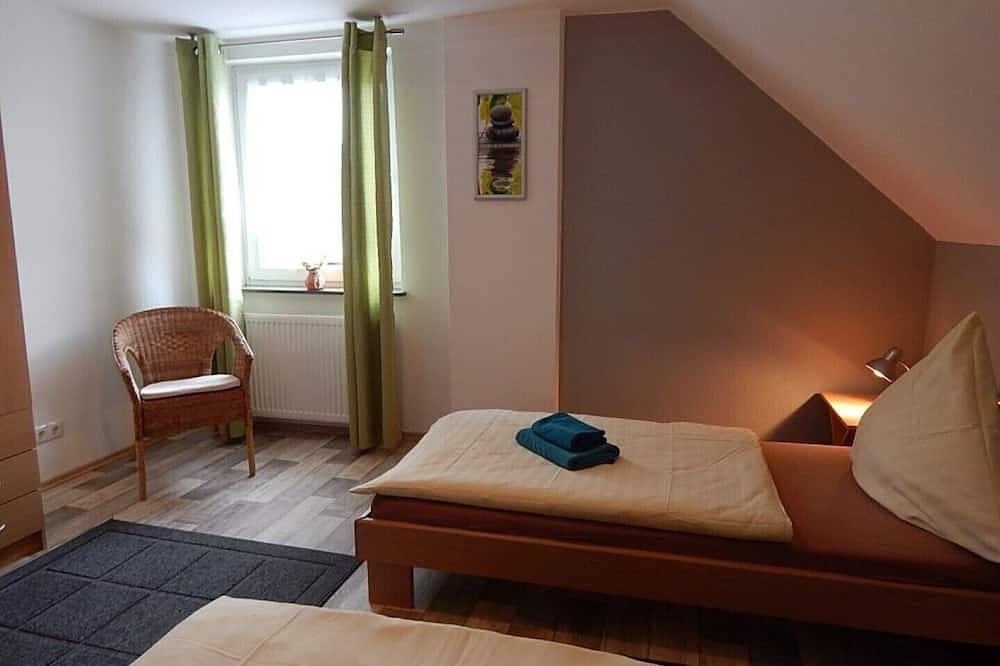 Ganze Wohnung, Ferienwohnung ganz nahe zum Bundeswehrkrankenhaus und zur Koblenzer Universität in Metternich, Koblenz