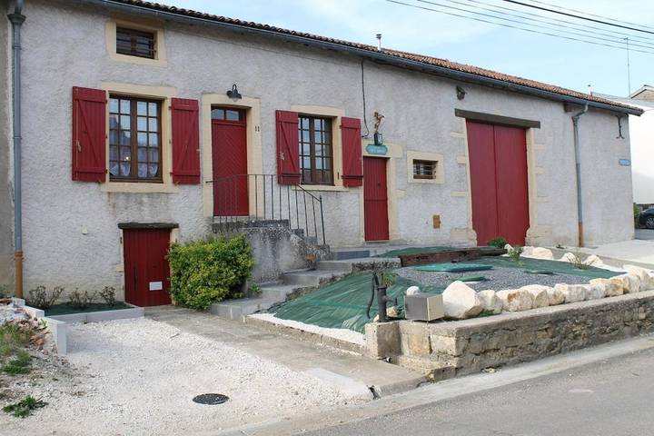 Location de vacances pour 6 personnes, avec jardin et terrasse, animaux acceptés dans Spincourt