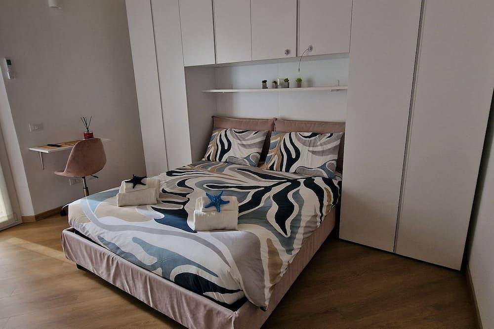 Entire apartment, Entire apartment downtown, great whether traveling for business or pleasure in Rome Province