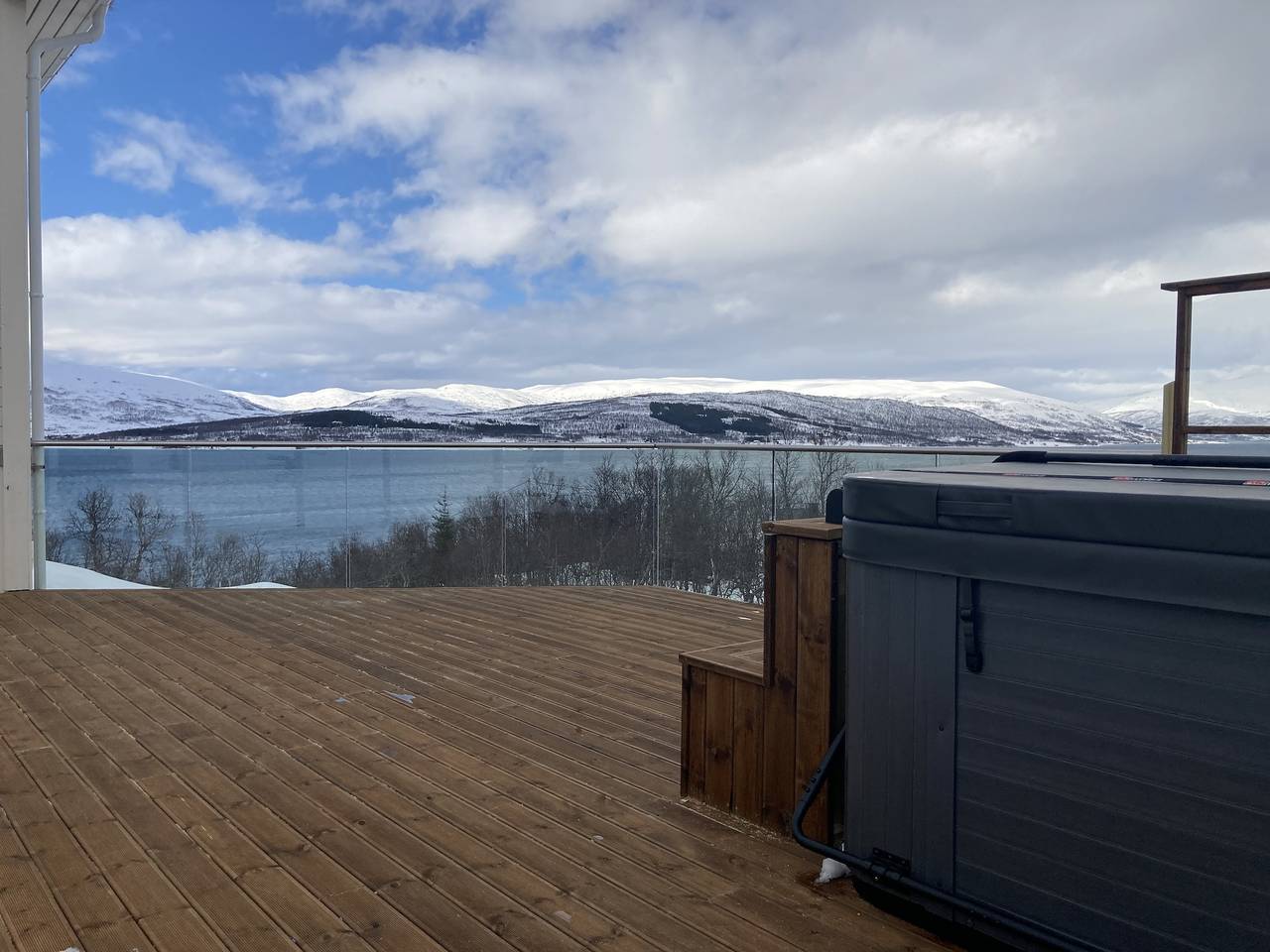 Ganzes Studio, New Studio for 2 - Wifi & Parking - Aurora Hotspot in Tromsø