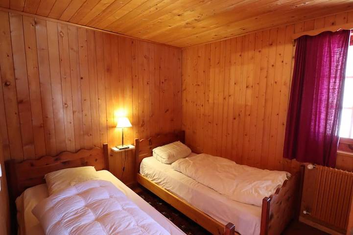 Grosses Chalet für 10 Personen mit Terrasseaussen: 6-Zimmer-Halle, im Zentrum des Dorfes, Richtung C in Saint Luc, Anniviers