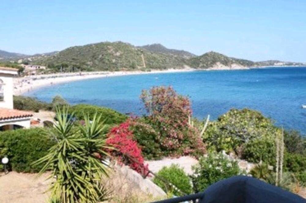 Sea Front Villino ( 30 m. from the sea )Iun R3735. property name Villino 2  in Villasimius, Cagliari Provinz