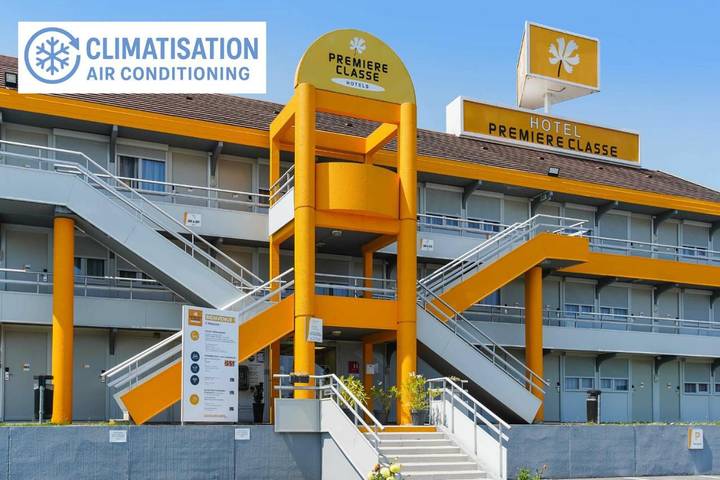 Hôtel pour 3 personnes, avec Terrasse à Villejust
