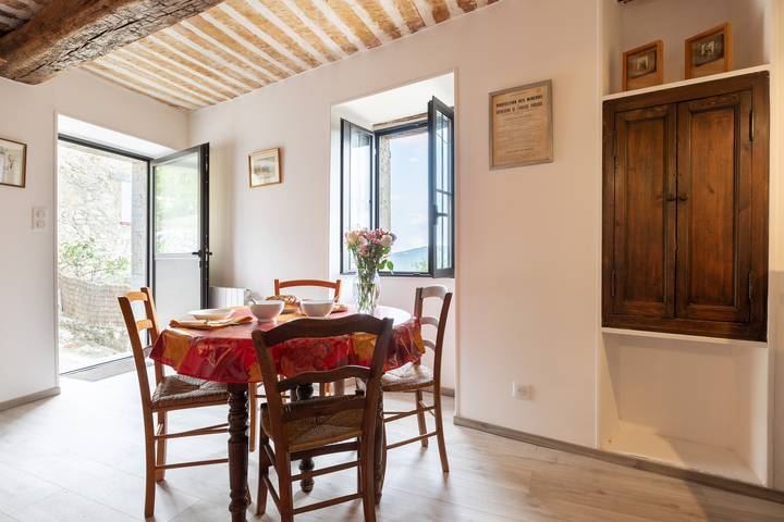 Gîte pour 2 personnes, avec jardin dans les Alpes maritimes - 2