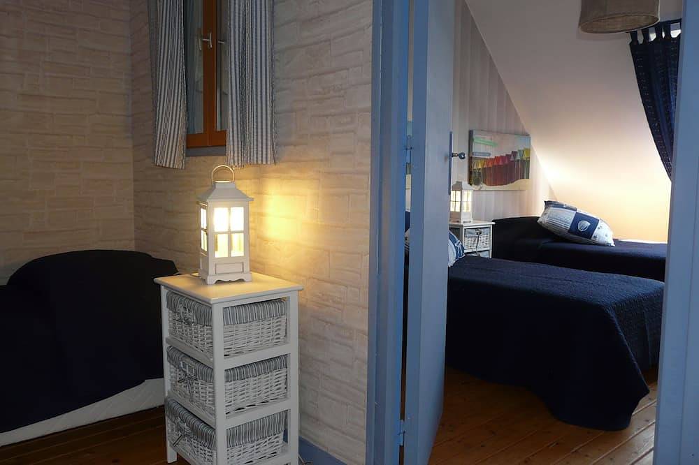 The bay house with heated indoor pool in Saint-Jean-du-Doigt, Ceinture Dorée