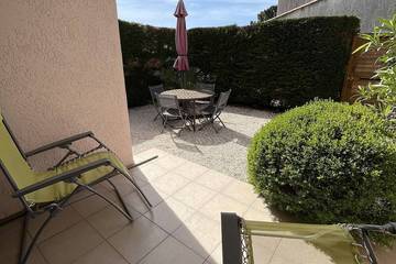 Gîte pour 4 personnes, avec jardin ainsi que piscine et balcon dans Golf Bluegreen Sainte-Maxime