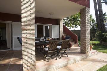 Vacation Rental for 6 Guests in El Palmar, Costa Blanca, Picture 2