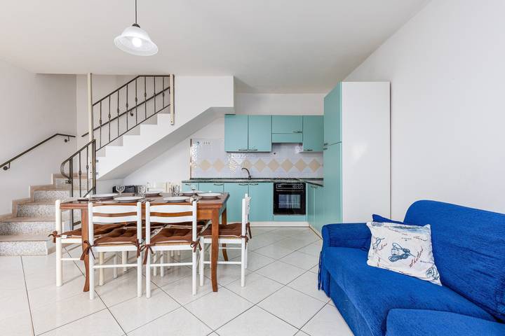 Location de vacances pour 6 personnes, avec balcon et jardin à Tanaunella - 4
