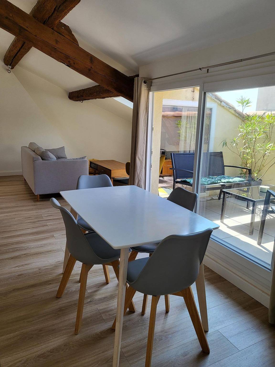 Apartamento entero, La Dolce Vita Nîmes 🐊 Terraza a 100 M de la Arena in Nimes, Region de Nimes