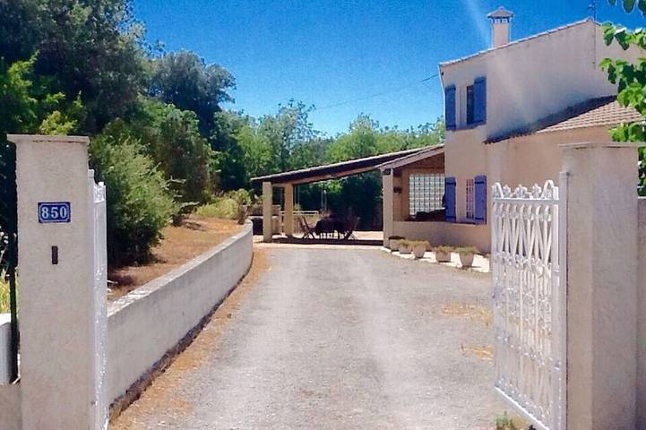 Villa pour 12 personnes, avec jardin et terrasse, animaux acceptés