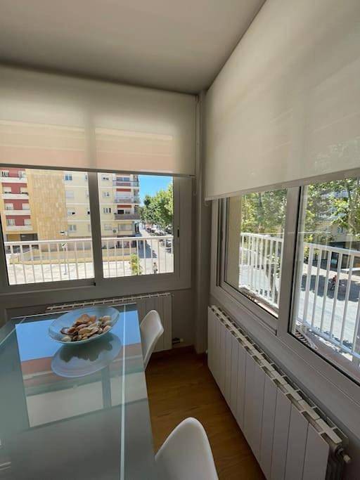 Apartamento de vacaciones para 4 personas, con balcón y jacuzzi - 1