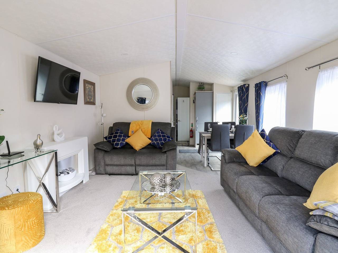 33 Woodpecker Lodge in Cardigan Bay