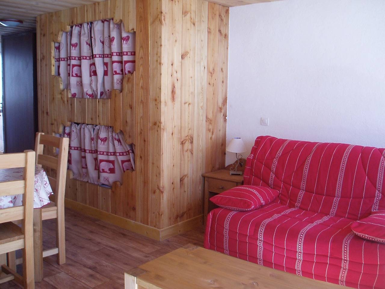 Apartamento entero, Les Lauzes 3 Bonneval-sur-Arc: Chalet renovado junto a las pistas in Bonneval-sur-Arc, Región de Saint-Jean-de-Maurienne