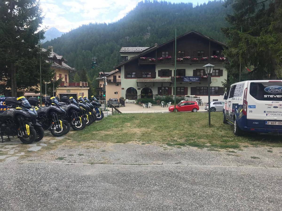 Chalet della Luna questo non è un albergo è quello che cercavi in Claviere, Via Lattea