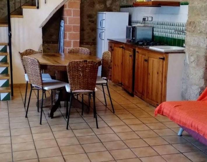 Casa rural 'Miramar' con vistas a la montaña, piscina compartida y Wi-Fi in Mont Blanc (Tarragona), Provincia de Tarragona