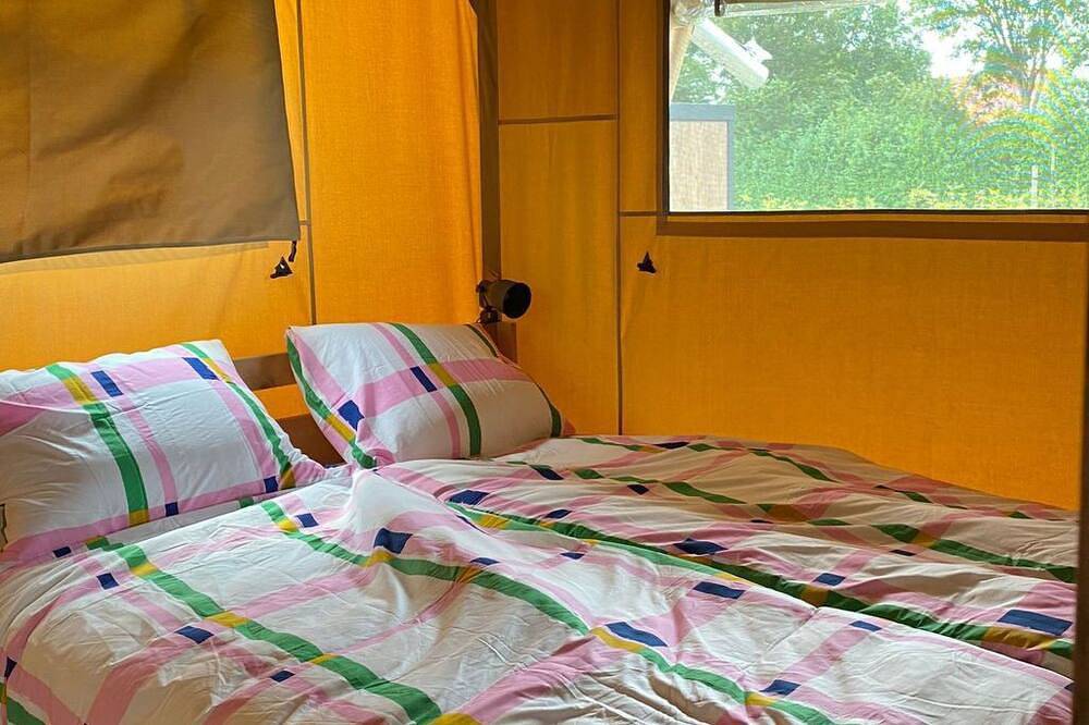 Camping Hofstede Zonnevliet - Safaritent in Zonnemaire, Zeeuwse Kust