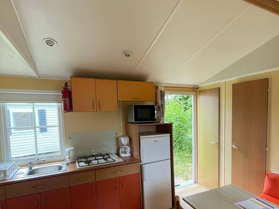 Camping Ile d'Amour - Mobilhome 7 personnes - Gamme Grande Famille 2ch. in Pont-sur-Yonne, Yonne