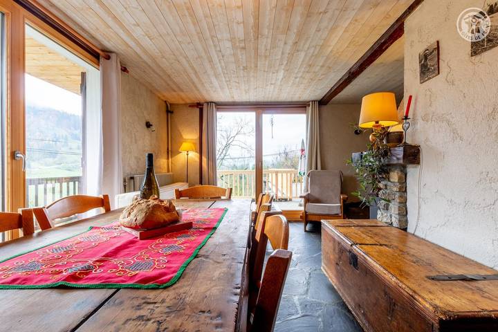 Gîte pour 5 personnes, avec balcon/terrasse, animaux acceptés