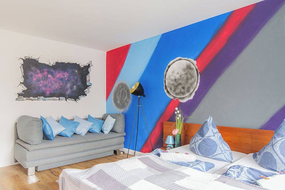 Entire apartment, - Stellar Haven Deluxe with Cosmic Design - 3-Room Space-Themed Apartment 75 qm- in Duisburg, Ruhr district