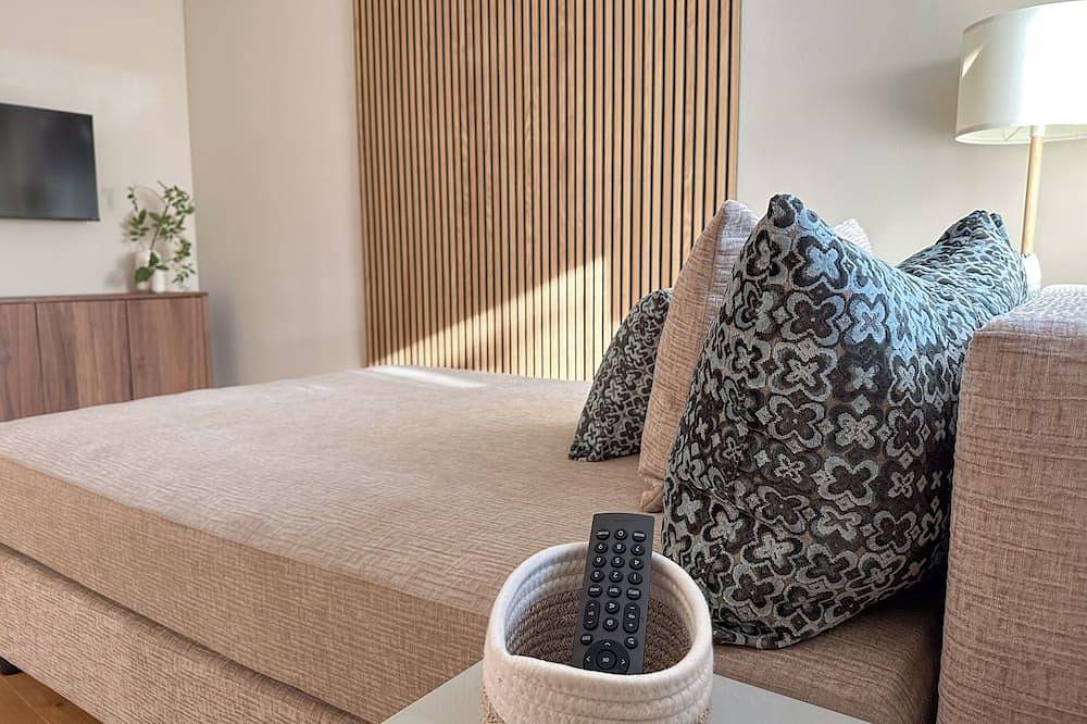 Ganze Wohnung, \"One\" - Premium Apartments Seekirchen, exklusiver Flair, Terrasse in Seekirchen am Wallersee, Bezirk Salzburg-Umgebung