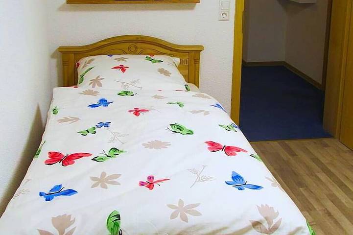 Ganze Wohnung, Landhaus  Pema  Ferienwohnung nähe Kloster Maulbronn und Tripsdrill Erlebnispark in Ötisheim, Kraichgau