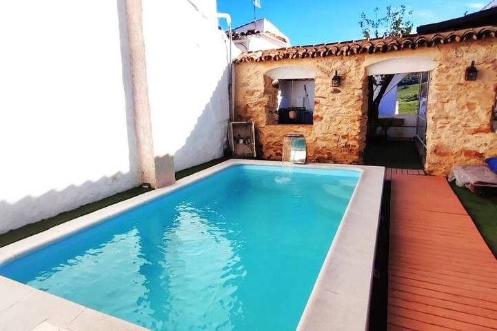 Cottage für 12 Personen, mit Pool und Balkon - 1