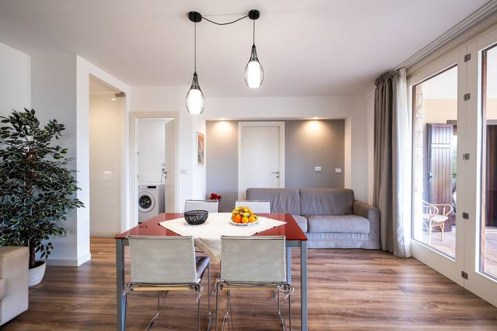 Apartamento entero, Apartamento 'Casa Cenate' con terraza privada, Wi-Fi y aire acondicionado in Nardò, Nardò (municipio)