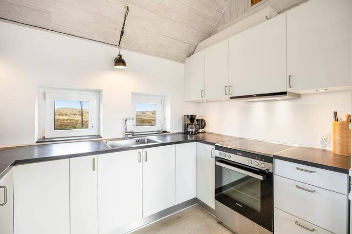 Ferienhaus mit Meerblick für 10 Personen, mit Balkon/Terrasse und Whirlpool sowie Terrasse und Pool in Dänemark an der Nordsee - 3