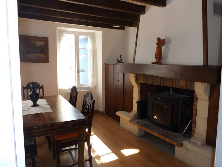 Casa de vacaciones 'Charmante Maison De Village' con jardín privado in Quérigut, Ariège