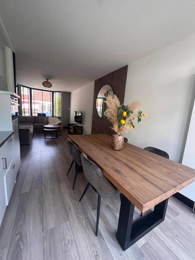 Appartement entier, Two-Bedroom Apartment in Zaandam, Côte hollandaise