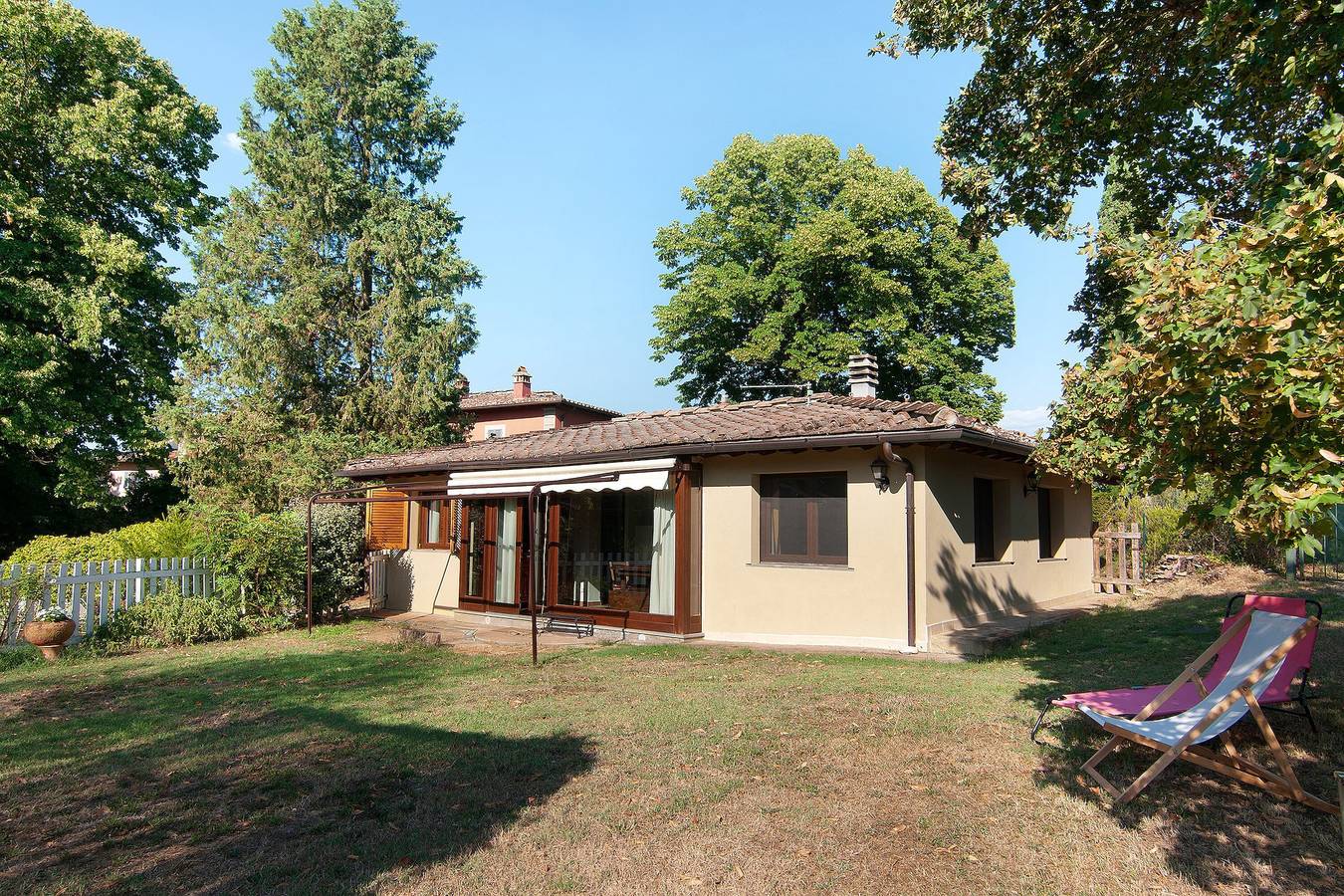 Appartamento intero, Appartamento 'Villa Il Rossignolo - Con Giardino Privato', Piscina e Terrazza in Comune, Wi-Fi in Comune di Galuzzo (1861-1865), Bagno a Ripoli