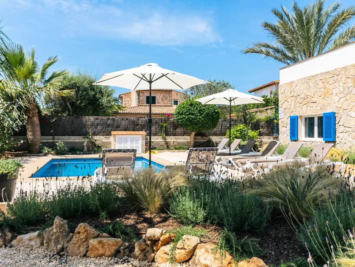 Finca für 5 Personen, mit Balkon und Terrasse sowie Garten und Pool in Cala Llombards - 2