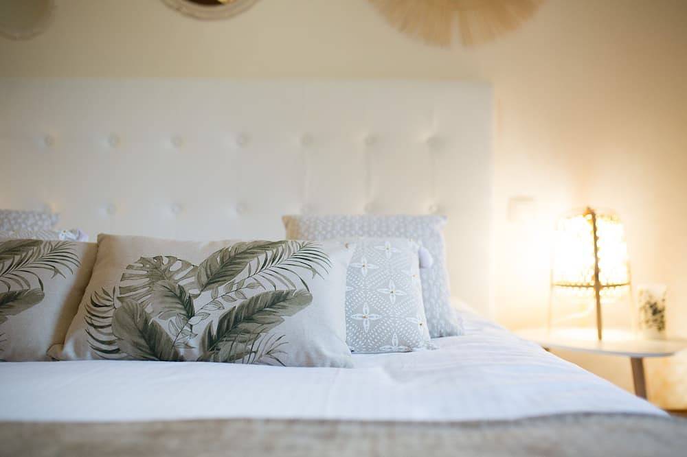 Entire apartment, Les poutures  apartment comfort in Beaune, Beaune region