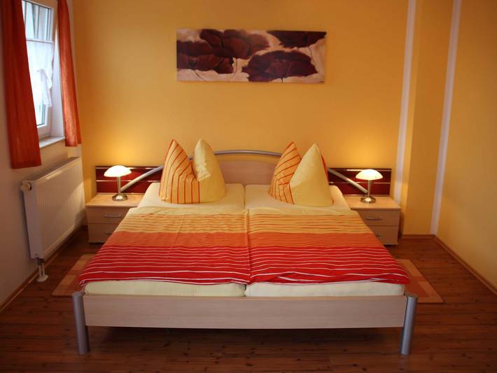 Ganze Ferienwohnung, Fewo Kluge, 100m zum Strand, mit Strandkorb, mit Wlan - Ferienwohnung in Ostseebad Karlshagen, Karlshagen