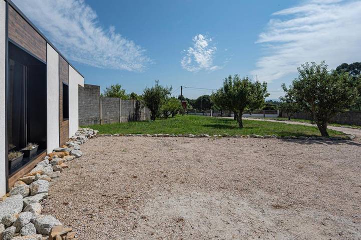 Location de vacances pour 4 personnes, avec vue ainsi que terrasse et jardin, animaux acceptés à Oleiros (Espanha) - 4