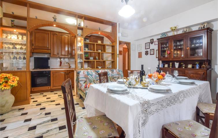 Appartamento intero, Appartamento vista mare con AC, parcheggio e internet in Acquedolci, Provincia di Messina