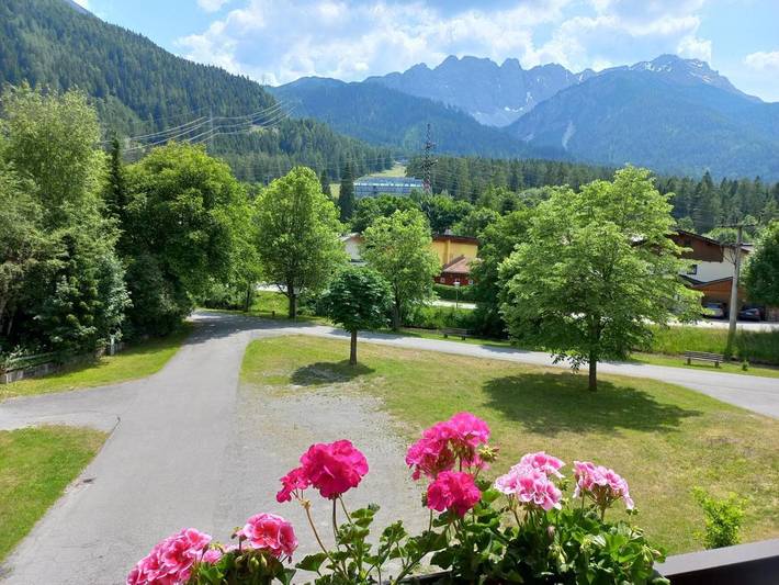 Ferienwohnung für 6 Personen, mit Balkon und Terrasse sowie Garten und Ausblick in Biberwier - 4