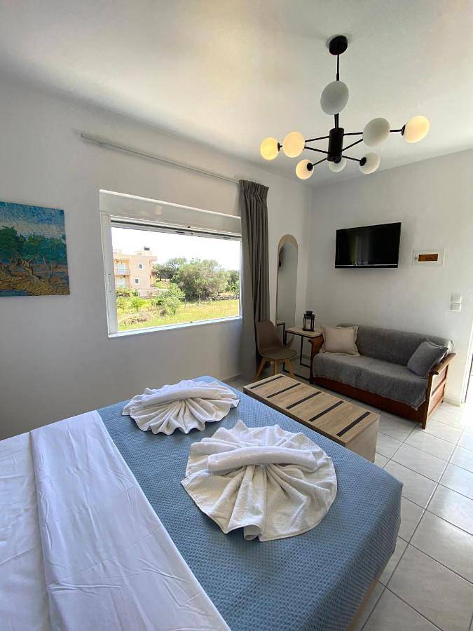 Gîte pour 2 personnes, avec vue ainsi que jardin et terrasse dans Soúgia - 4