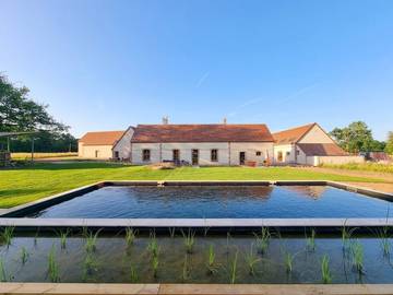Gîte pour 2 personnes, avec piscine ainsi que terrasse et jardin dans le Loir-et-Cher