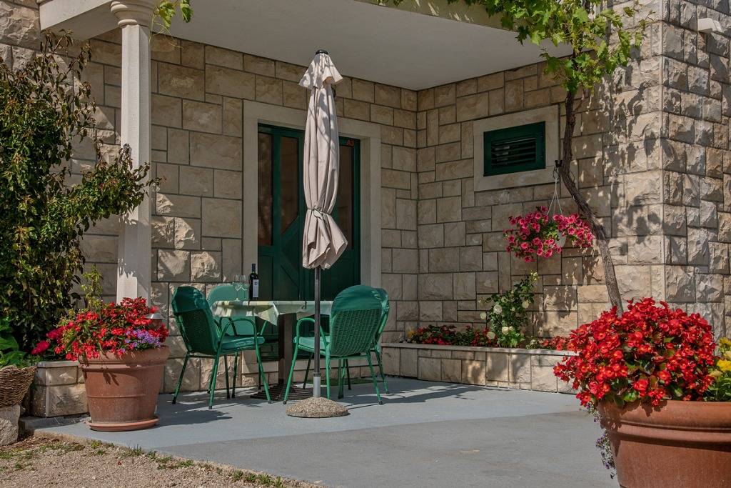 Ganze Wohnung, Ferienwohnung in Bol mit Meerblick, Terrasse, Klimaanlage, W-Lan (3758-2) in Bol, Brac
