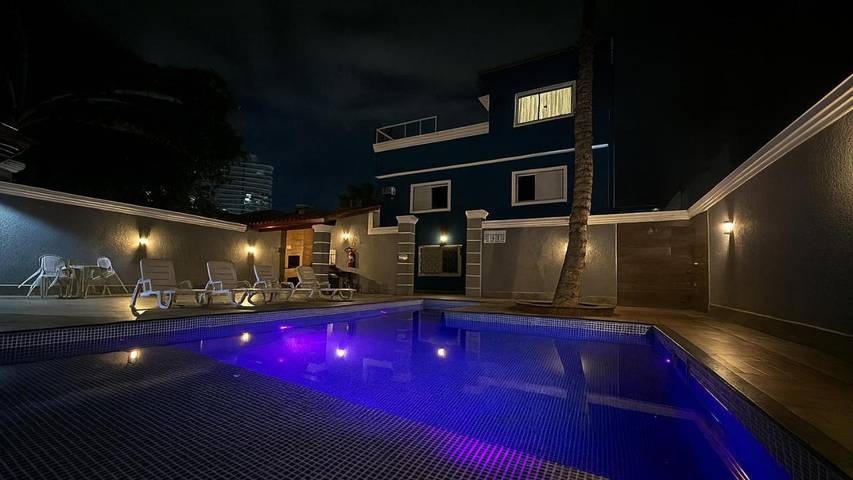 Casas e apartamentos de temporada para 2 pessoas, com jardim e piscina, com animais de estimação no Guarujá