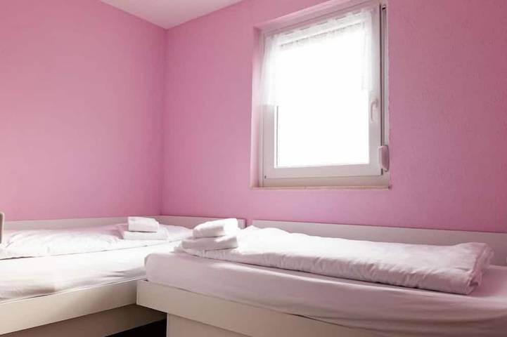 Ferienwohnung für 4 Personen, mit Pool und Balkon in Dittishausen - 3