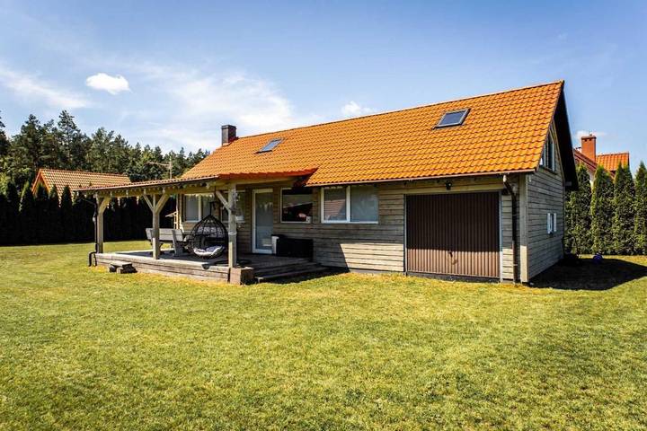 Ferienhaus für 10 Personen, mit Ausblick und Pool sowie Garten, mit Haustier