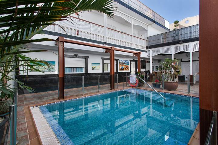 Ganze Wohnung, Urlaub 'Casa Paula - 24' mit Bergblick, Privatem Pool und Wi-Fi in Arinaga, Agüimes