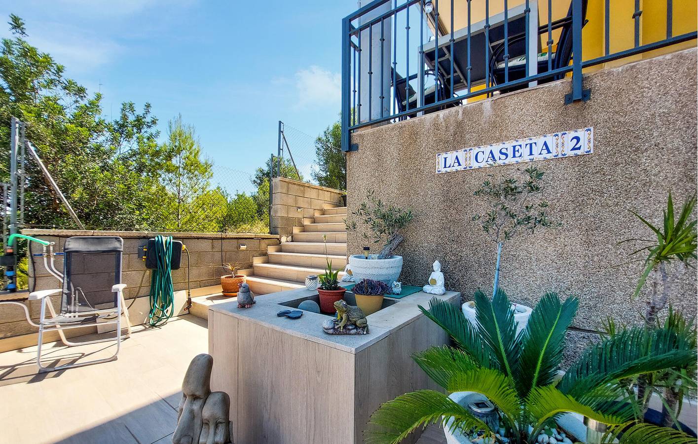 Moderno apartamento a orillas del río con piscina y terraza, wifi y aparcamiento gratuitos in Turís, Provincia de Valencia